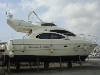 AZIMUT 42 Power Boat For Sale