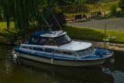 Cobra 33 Power Boat For Sale