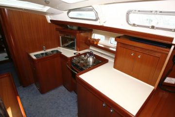 buying Beneteau Oceanis 523 For Sale