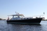 Grand Banks Eastbay 43 HX Power Boat For Sale