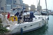 Hunter Legend 41 AC Sail Boat For Sale