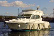 Jeanneau Prestige 32 Power Boat For Sale