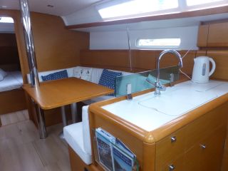 buying Jeanneau Sun Odyssey 389  For Sale