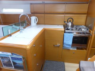 sell Jeanneau Sun Odyssey 389  For Sale