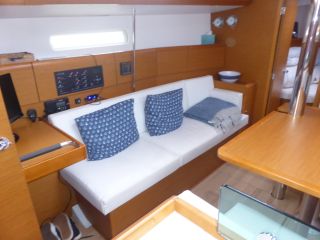 buying Jeanneau Sun Odyssey 389  For Sale