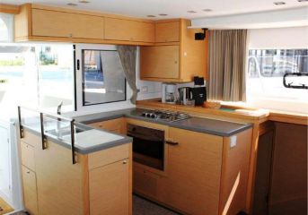 buy Lagoon 450 For Sale